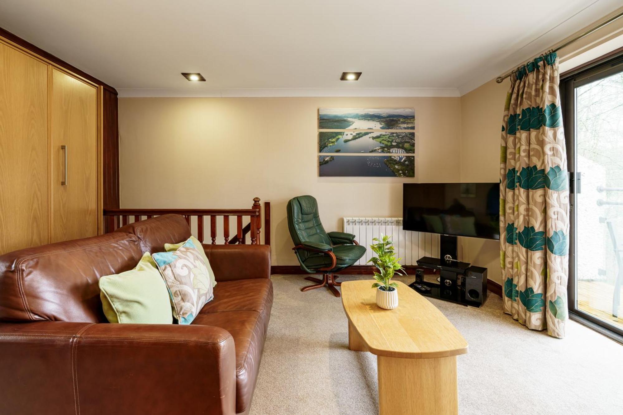 2 Bedroom Lake District Cottage At Windermere Marina Village Bowness-on-Windermere Exterior photo